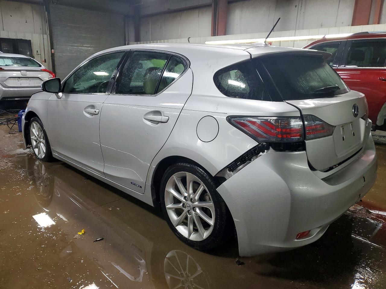 2011 LEXUS CT 200