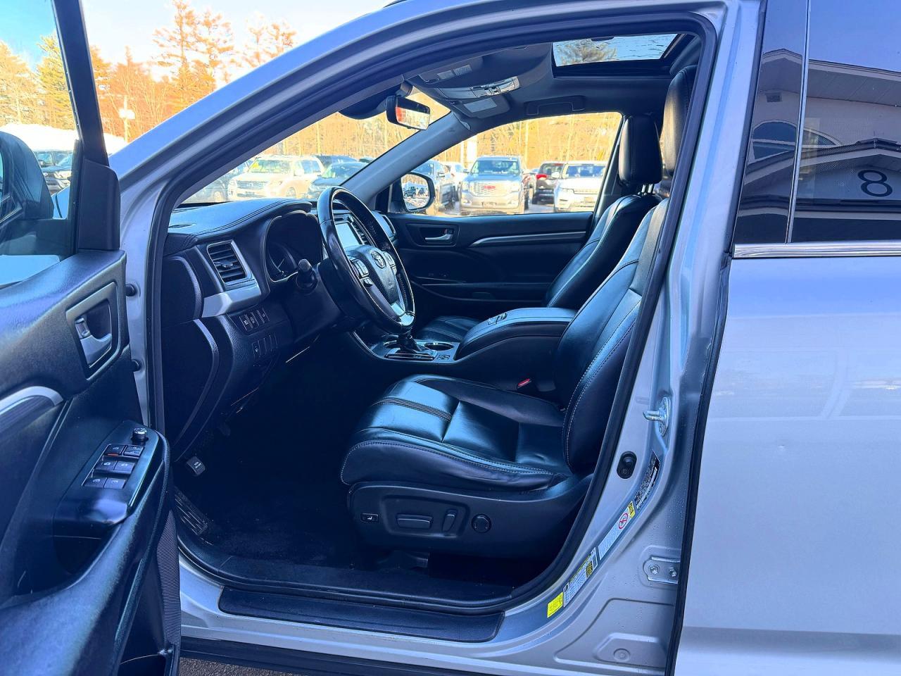 2017 TOYOTA HIGHLANDER