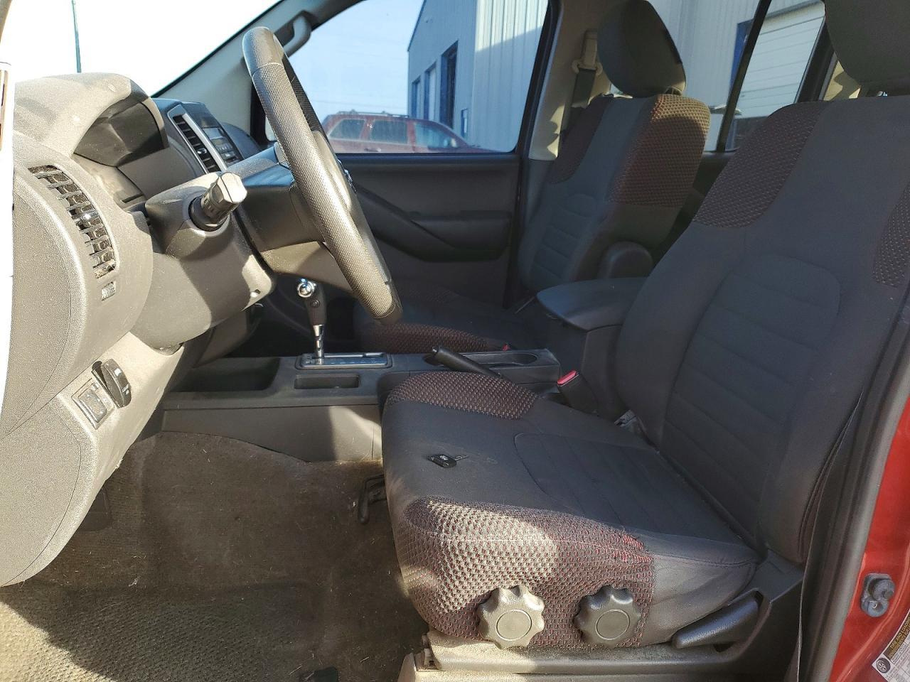 2012 NISSAN Frontier