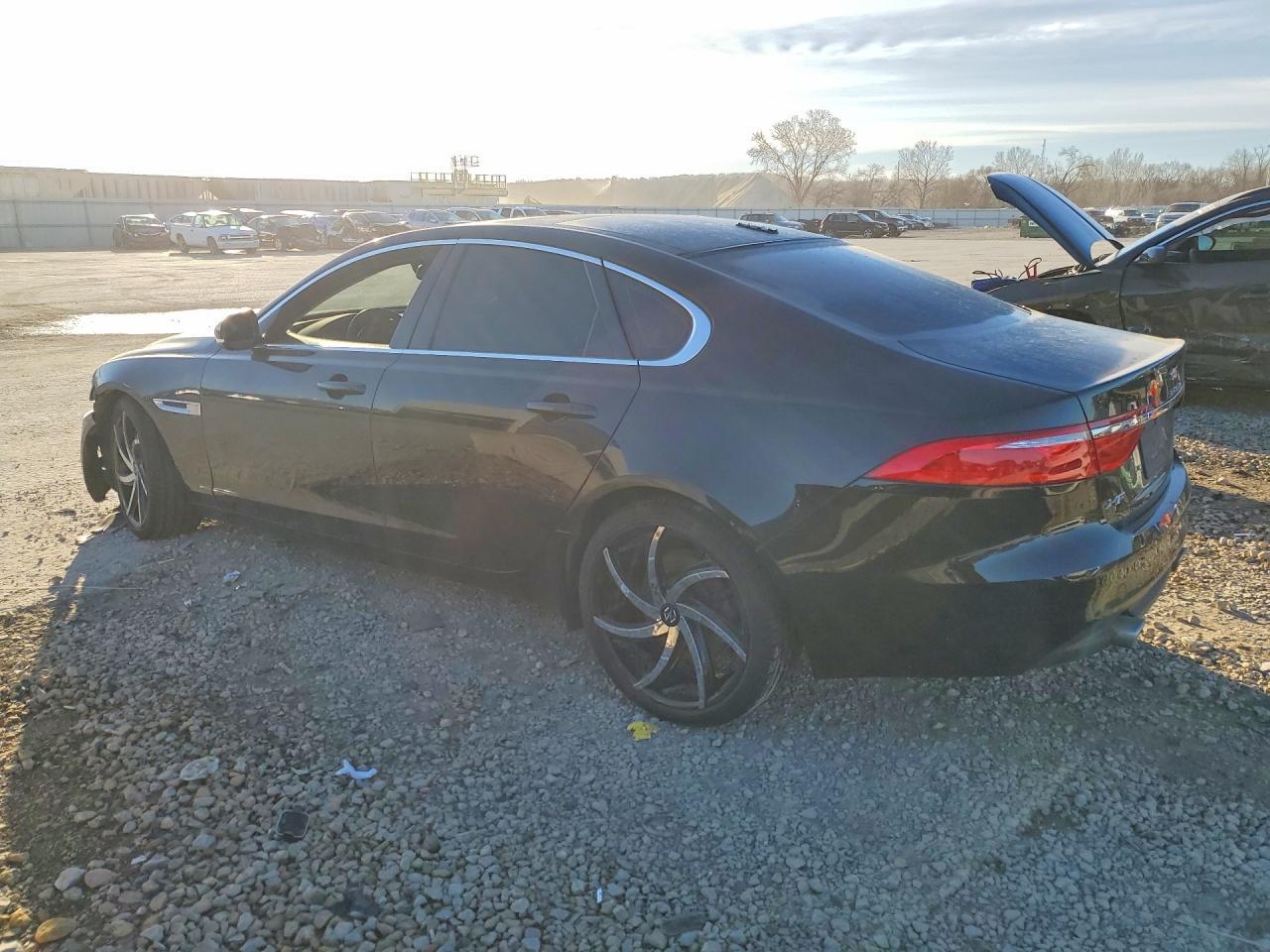 2016 JAGUAR XF