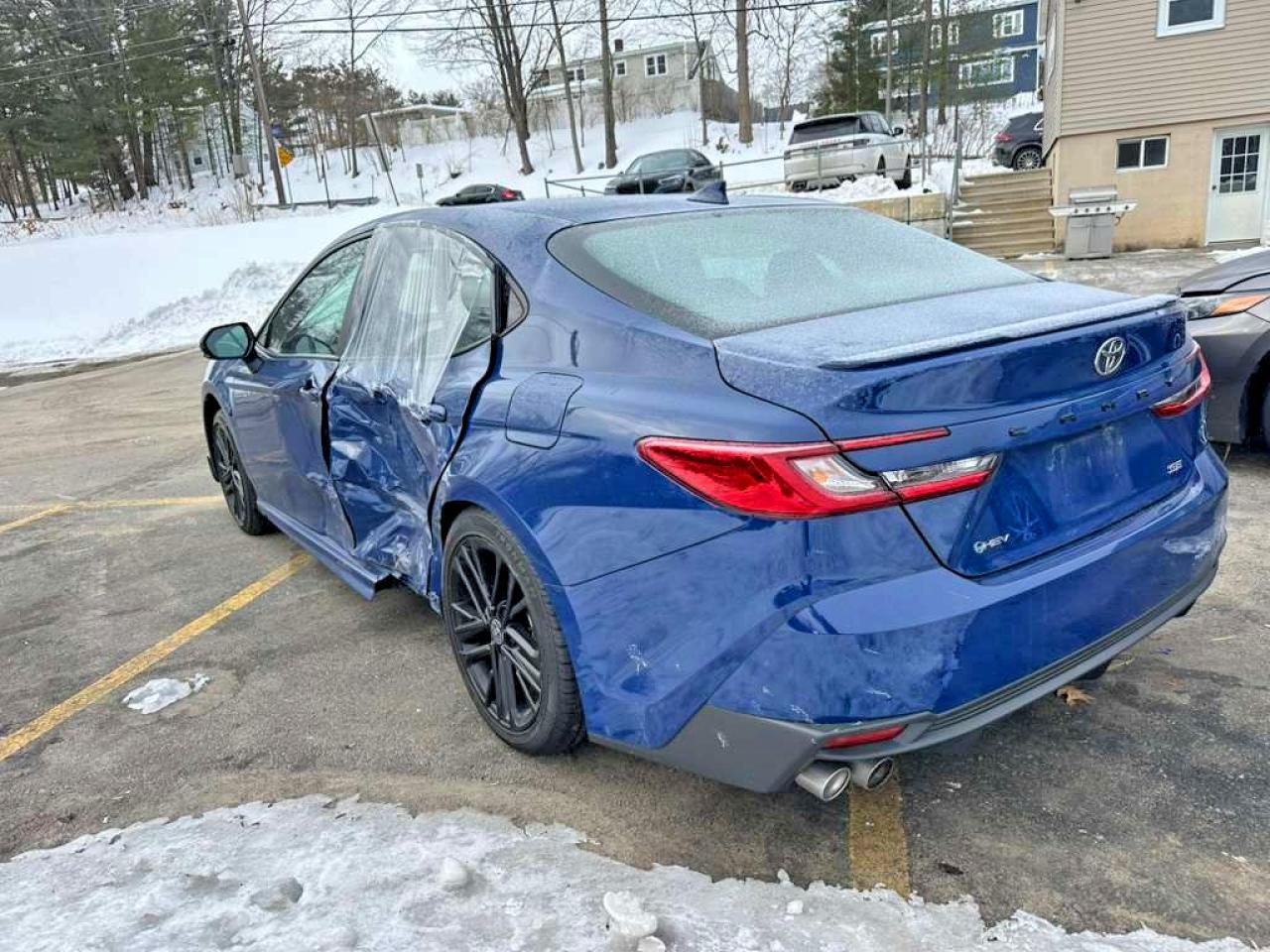 2025 TOYOTA CAMRY
