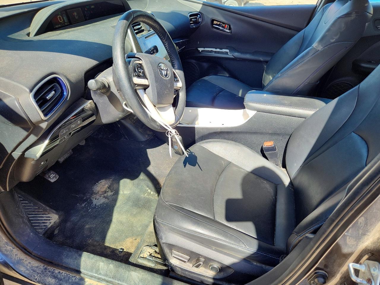 2016 TOYOTA PRIUS