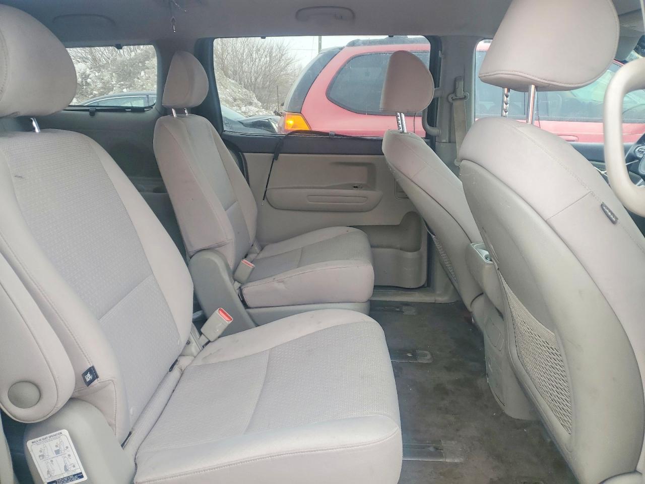 2016 KIA SEDONA