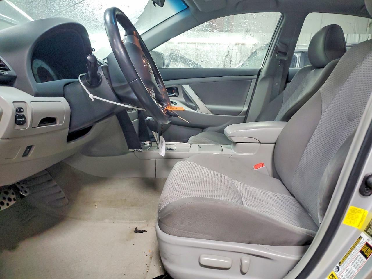 2011 TOYOTA CAMRY