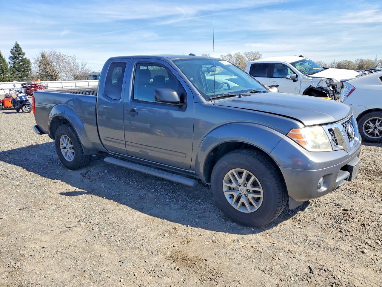 2017 NISSAN Frontier
