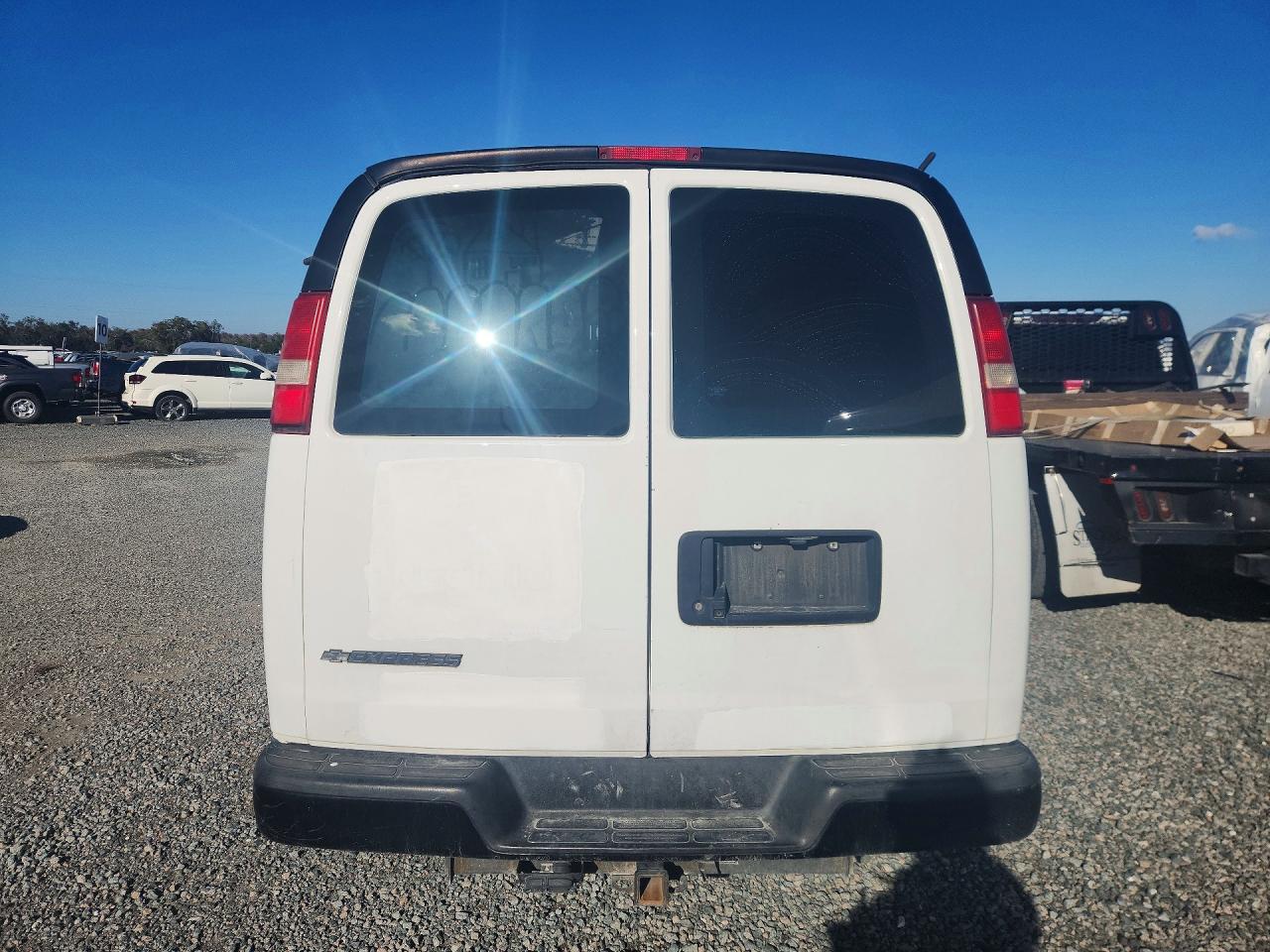 2017 CHEVROLET EXPRESS 2500