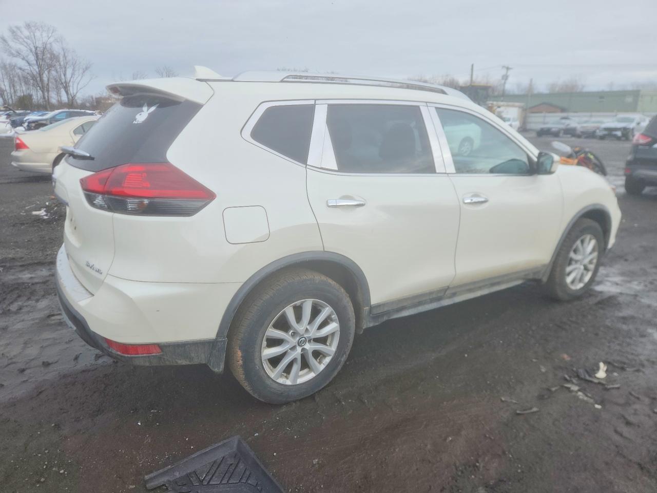 2018 NISSAN ROGUE