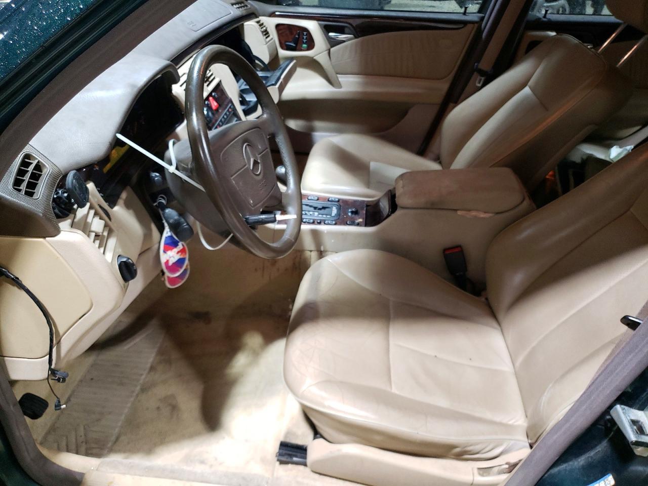 1997 MERCEDES-BENZ E-Class