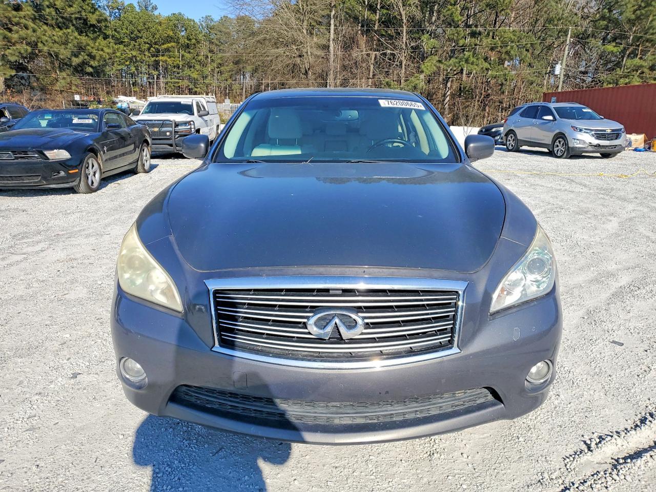 2011 INFINITI M37