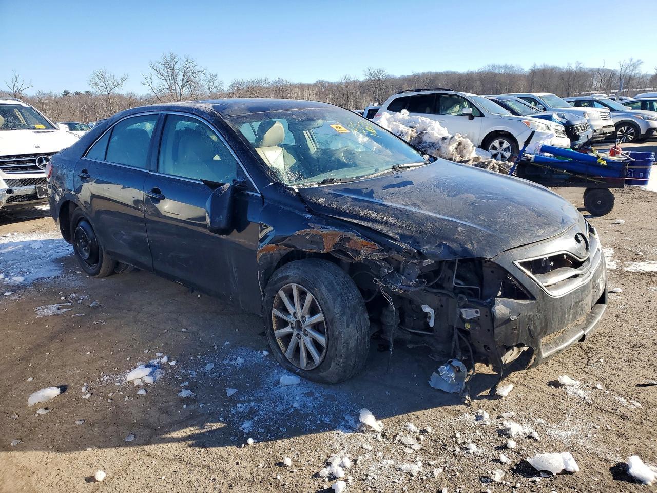 2011 TOYOTA CAMRY