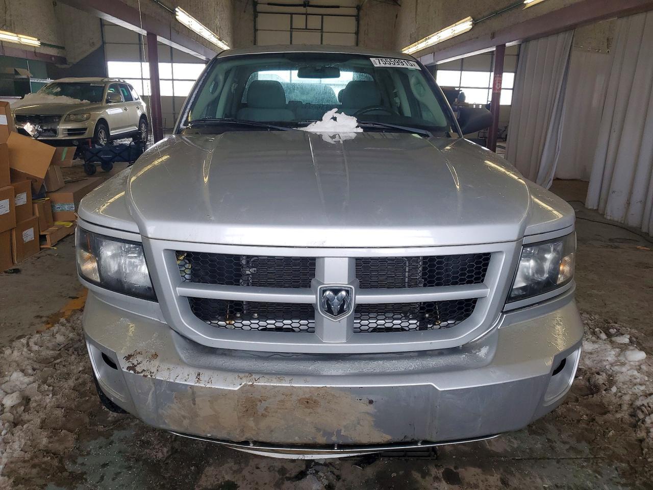 2011 DODGE Dakota
