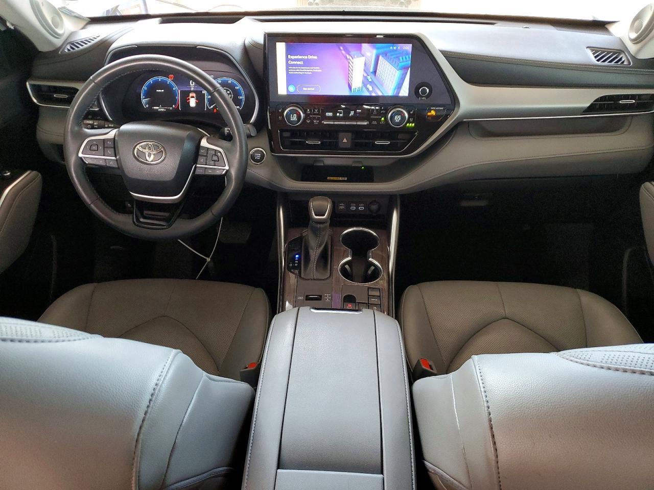 2023 TOYOTA HIGHLANDER
