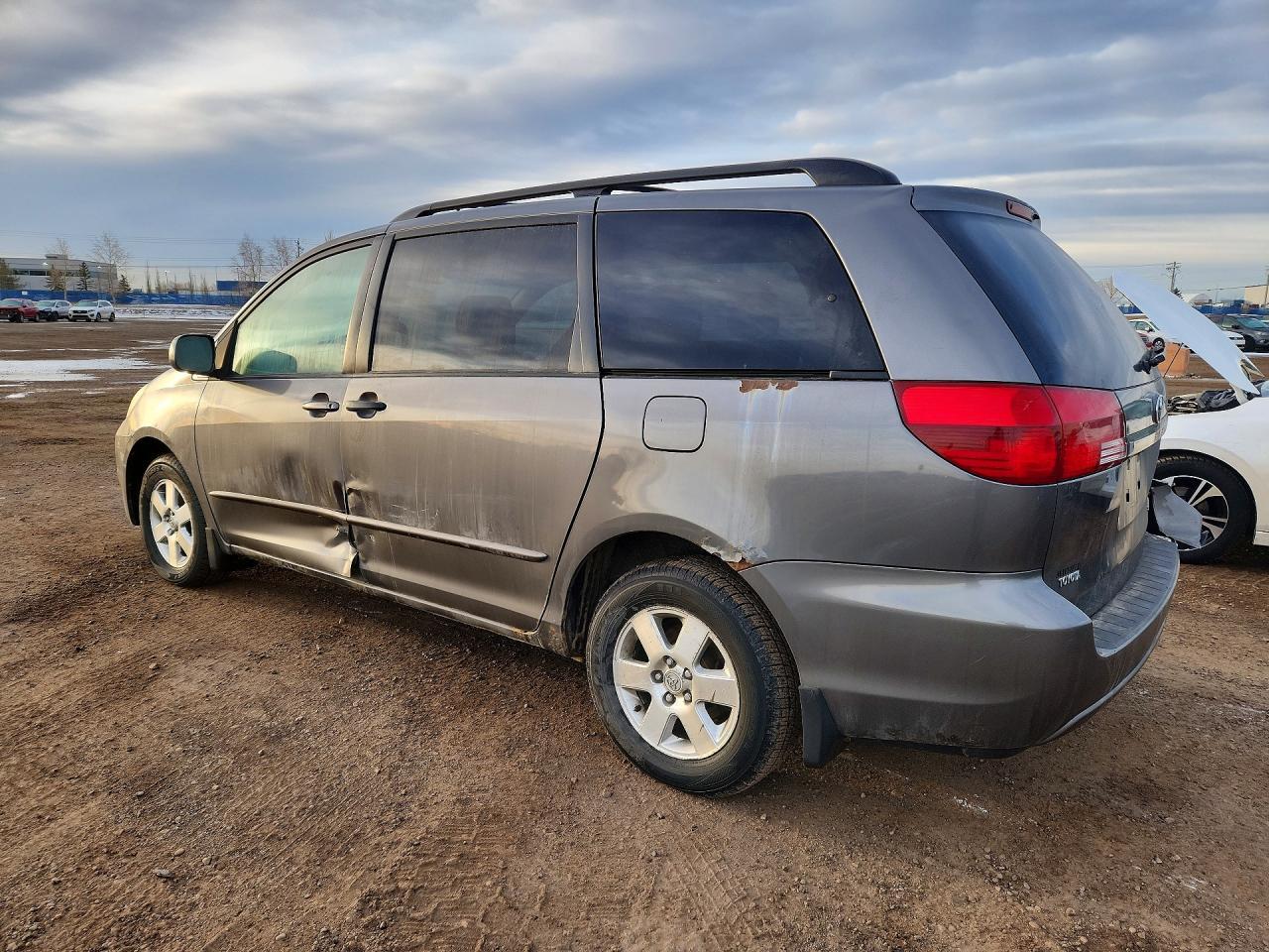 2005 TOYOTA SIENNA