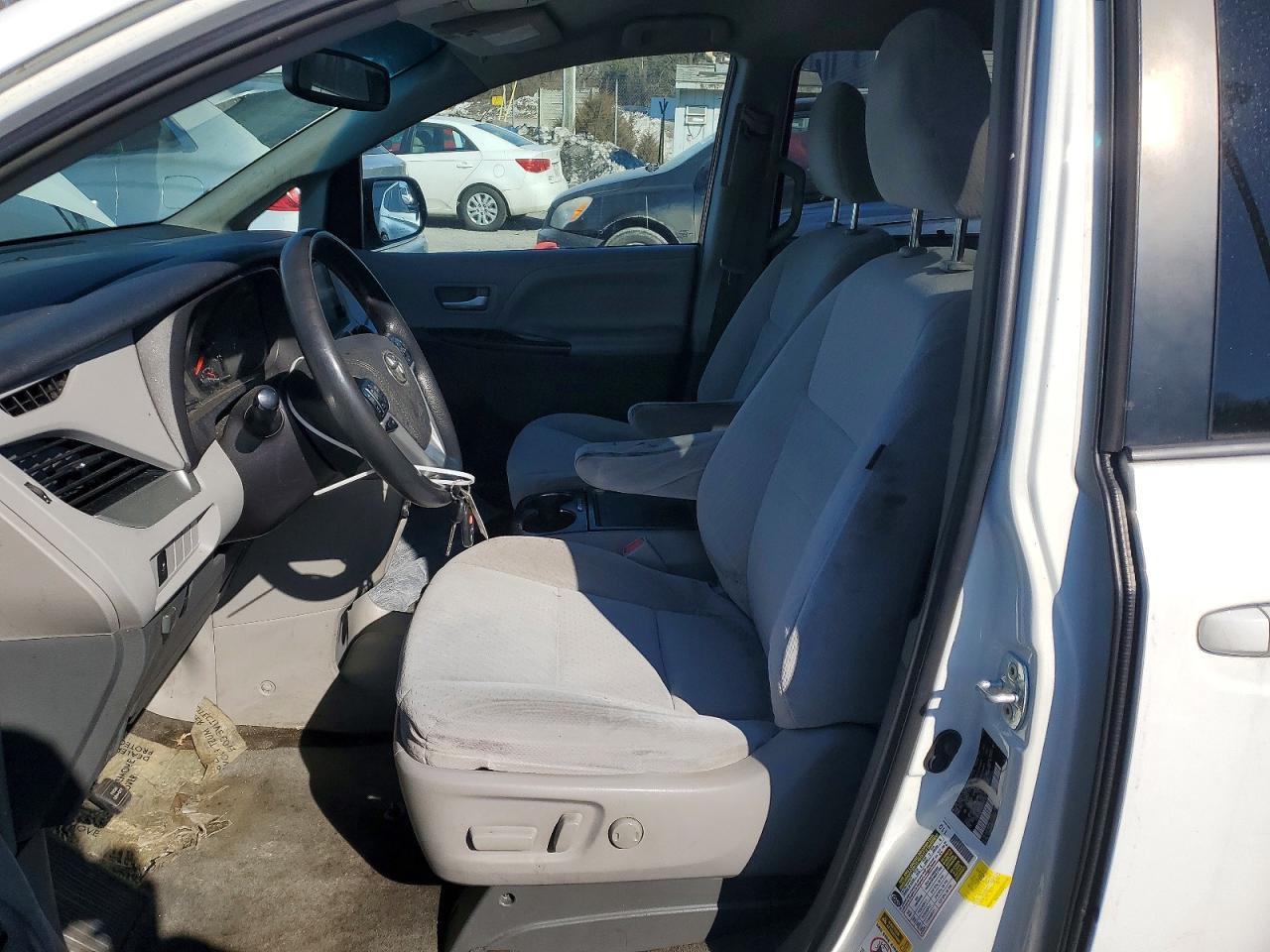 2017 TOYOTA SIENNA