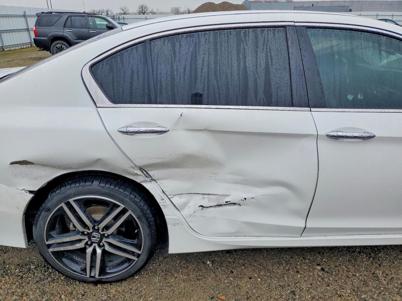 2017 HONDA ACCORD