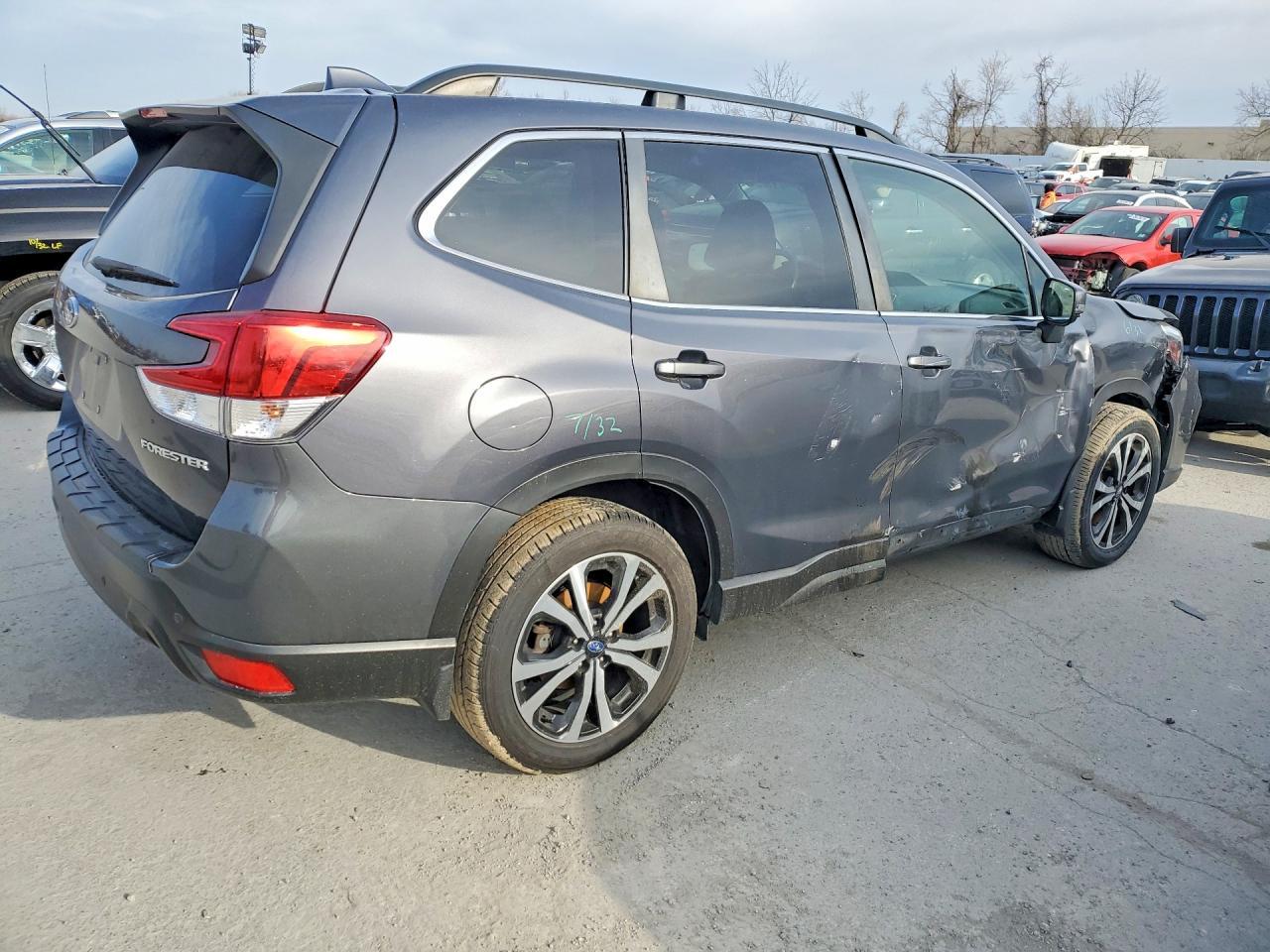 2020 SUBARU FORESTER