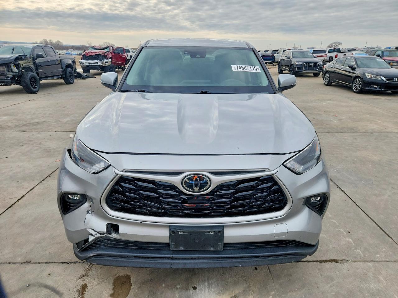 2023 TOYOTA HIGHLANDER