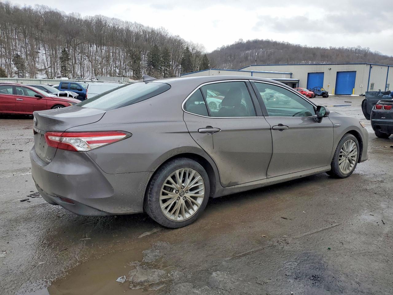 2018 TOYOTA CAMRY
