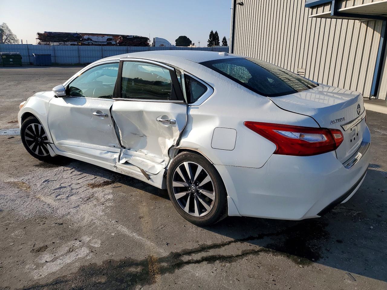 2017 NISSAN ALTIMA