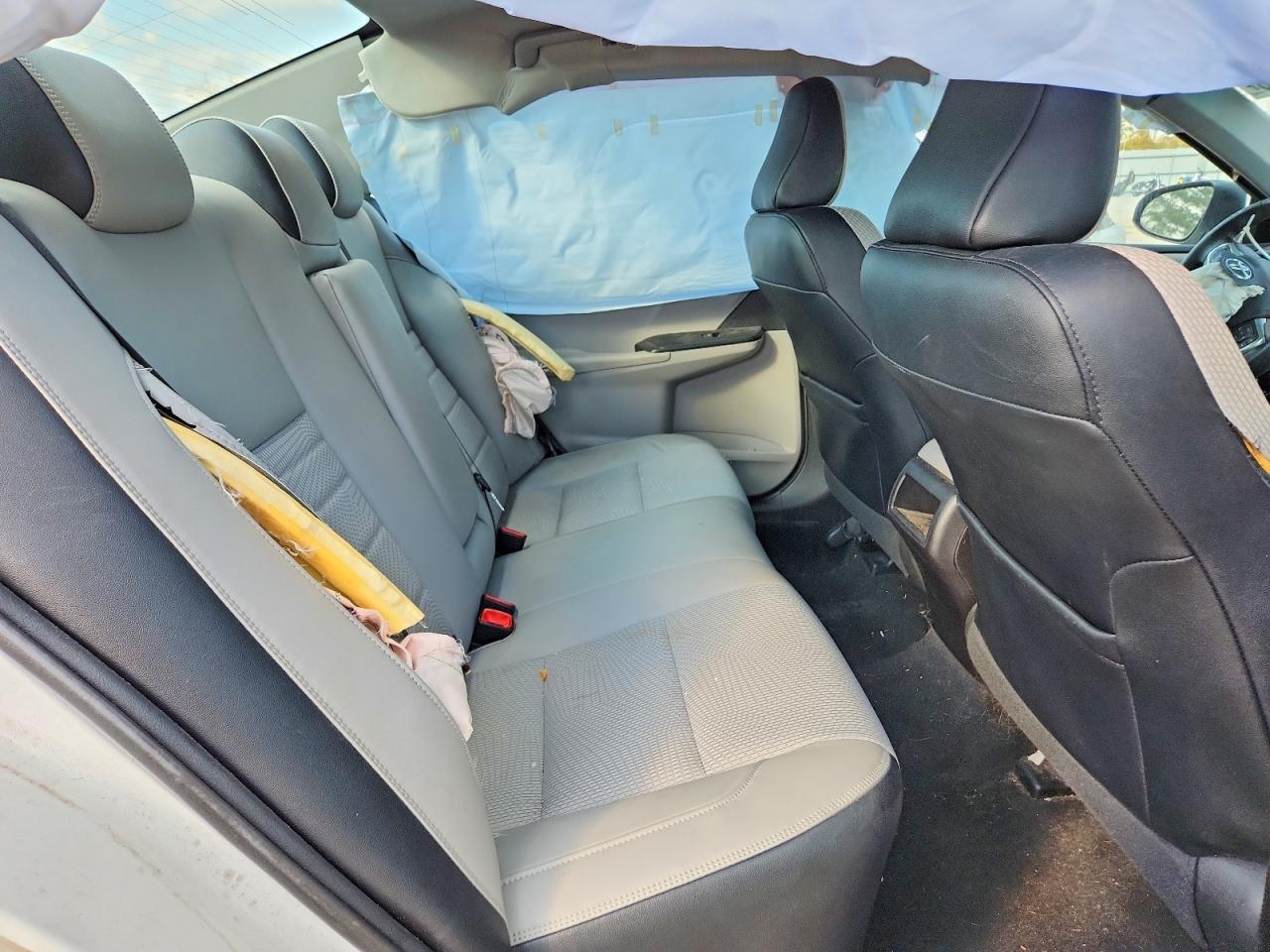 2016 TOYOTA CAMRY