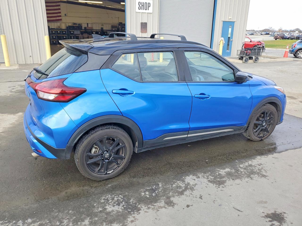 2021 NISSAN KICKS