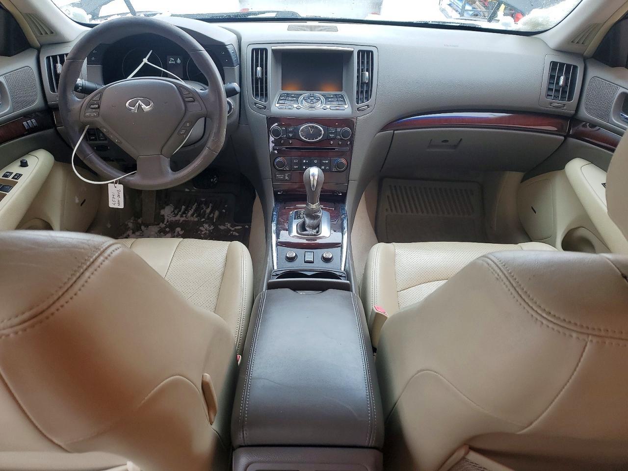 2011 INFINITI G37