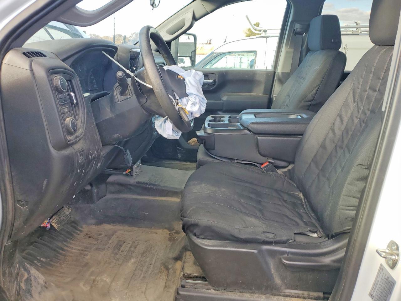 2024 CHEVROLET Silverado