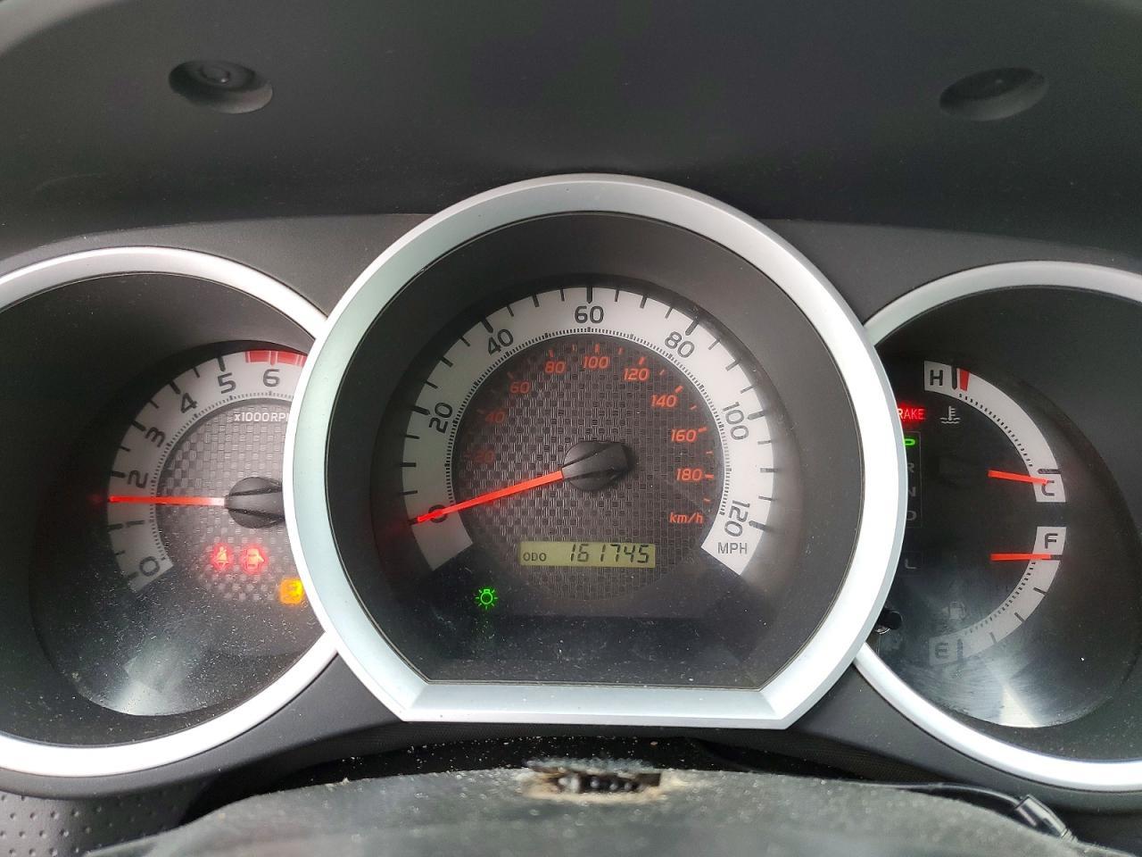 2011 TOYOTA TACOMA