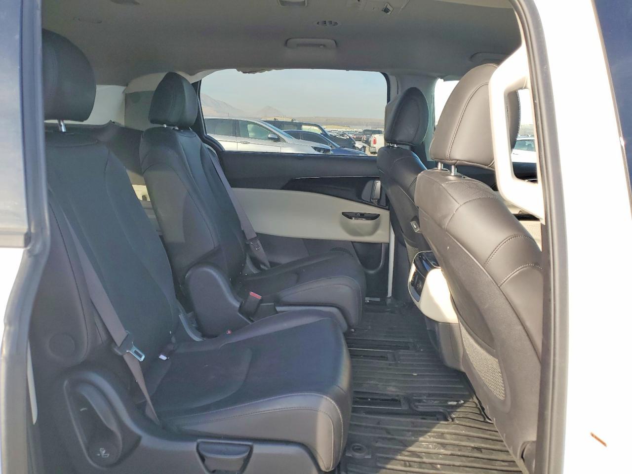 2024 KIA Carnival