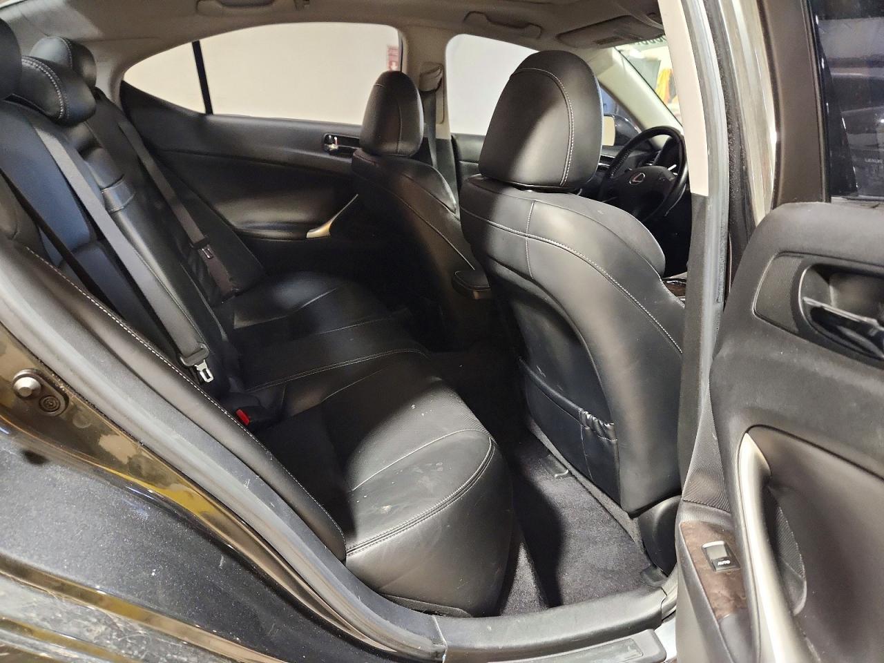 2009 LEXUS IS 250
