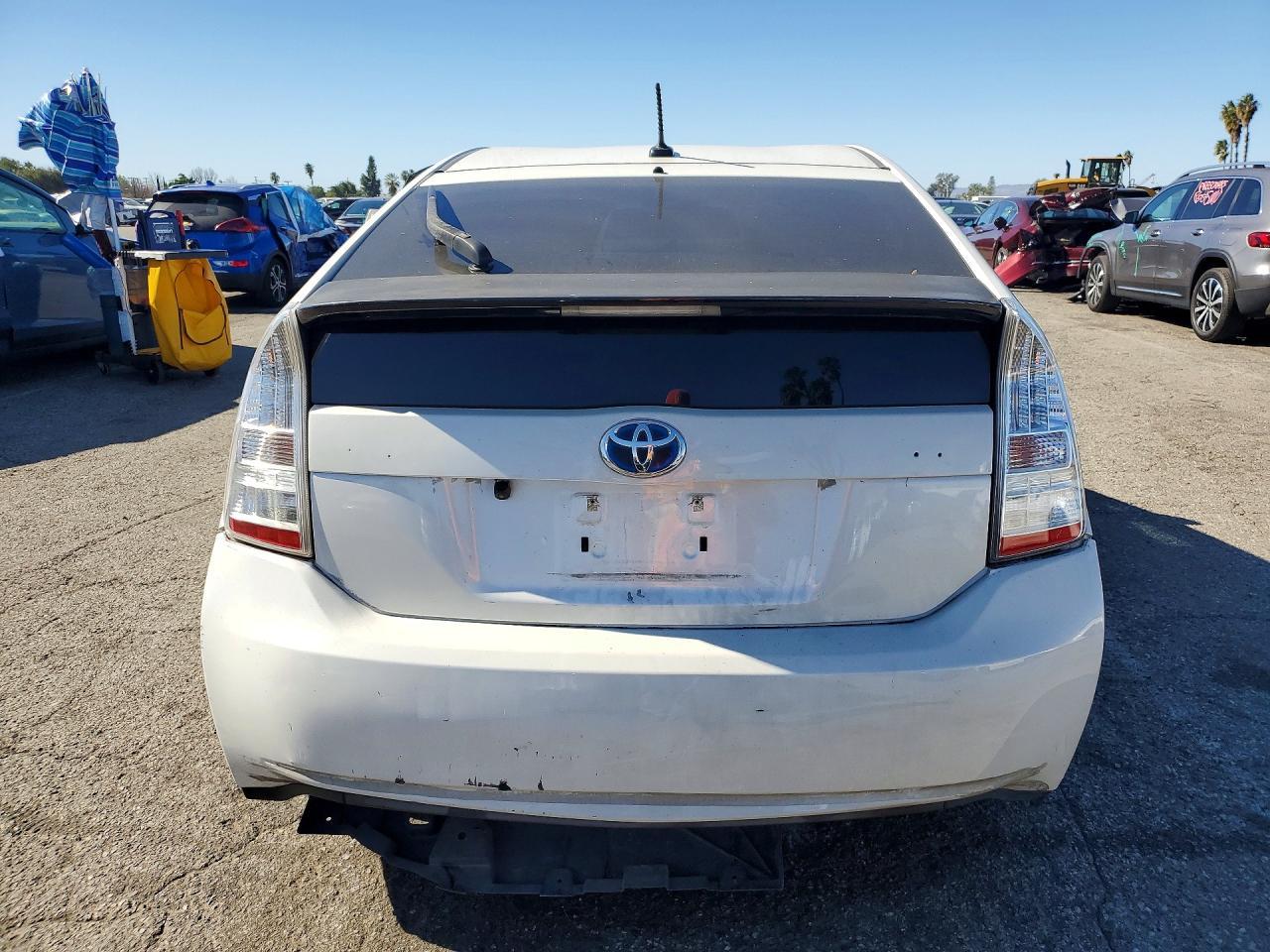 2011 TOYOTA PRIUS