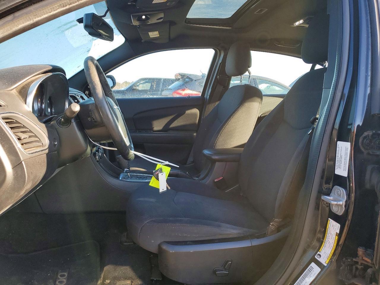 2013 CHRYSLER 200