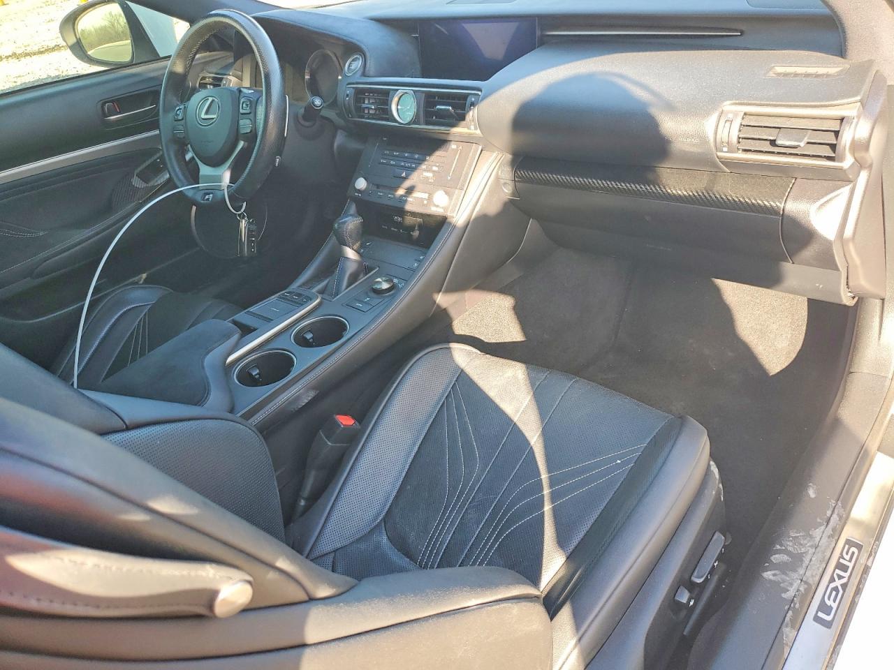 2017 LEXUS RC F