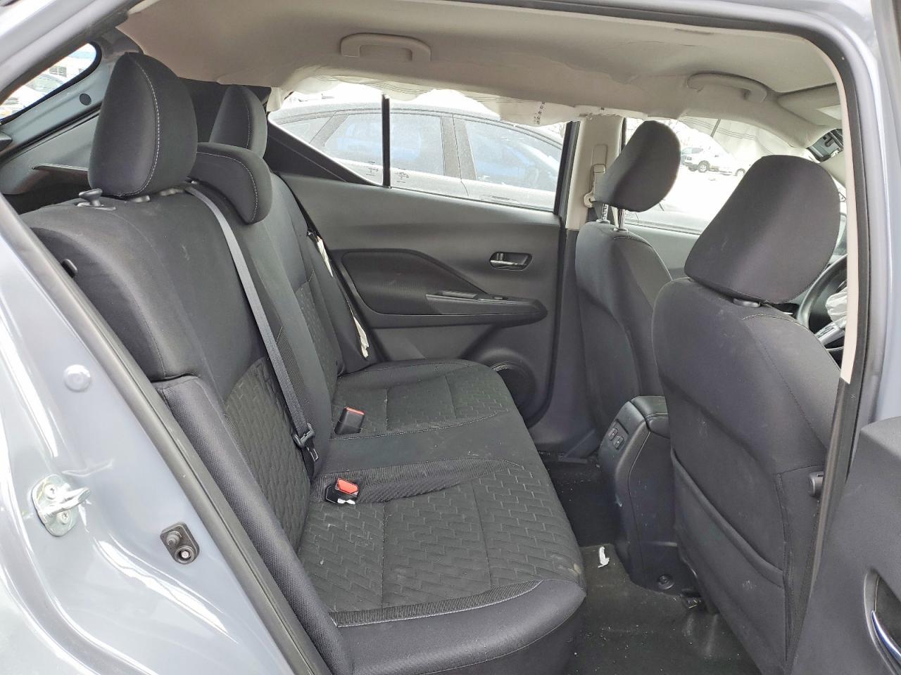 2023 NISSAN KICKS