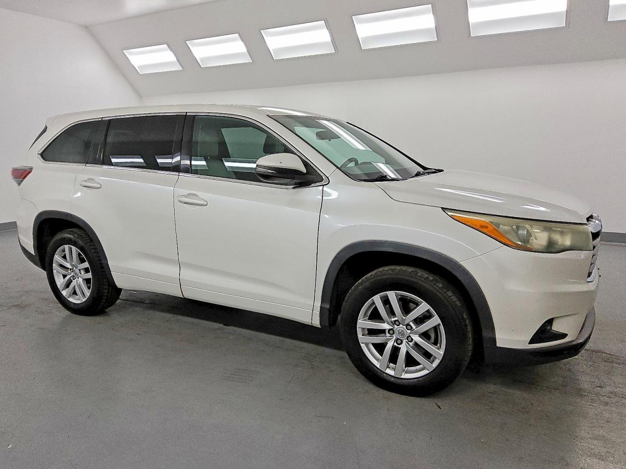 2015 TOYOTA HIGHLANDER