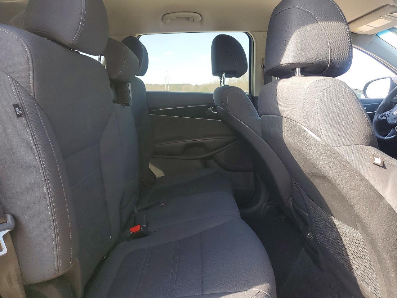 2017 KIA SORENTO