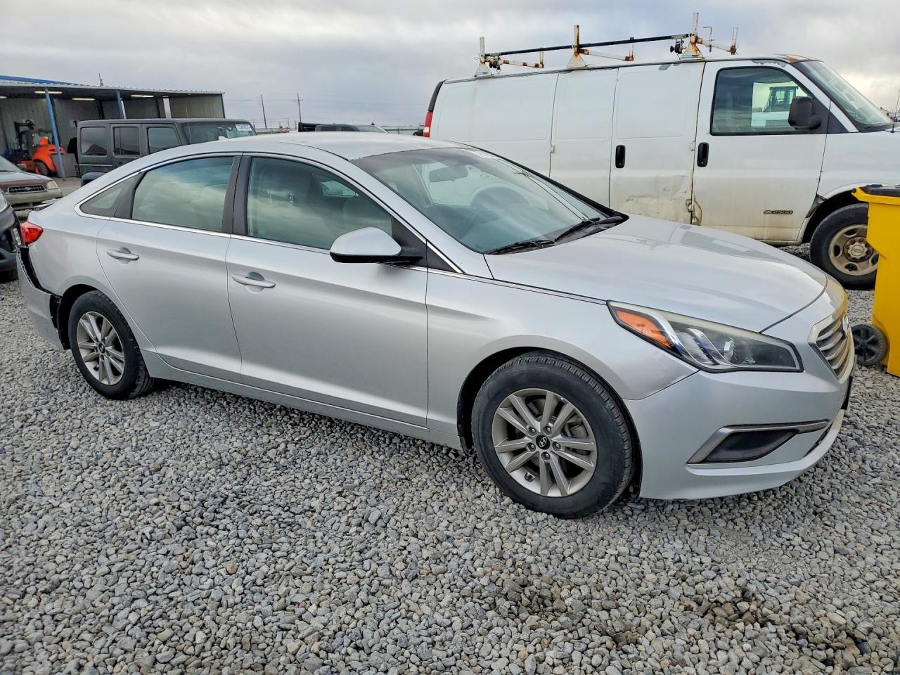 2016 HYUNDAI SONATA