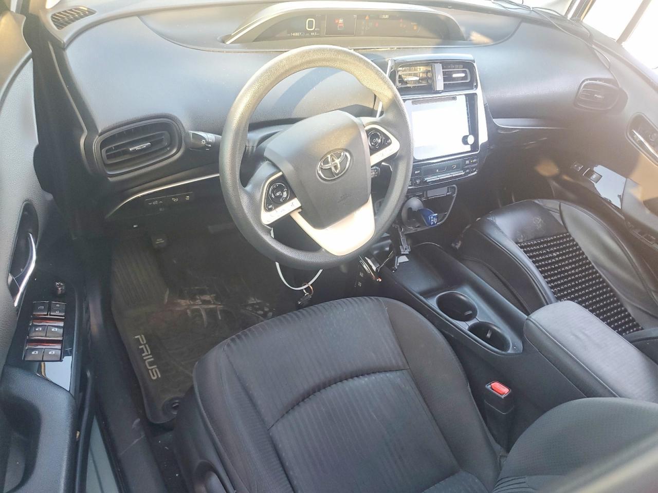 2017 TOYOTA PRIUS