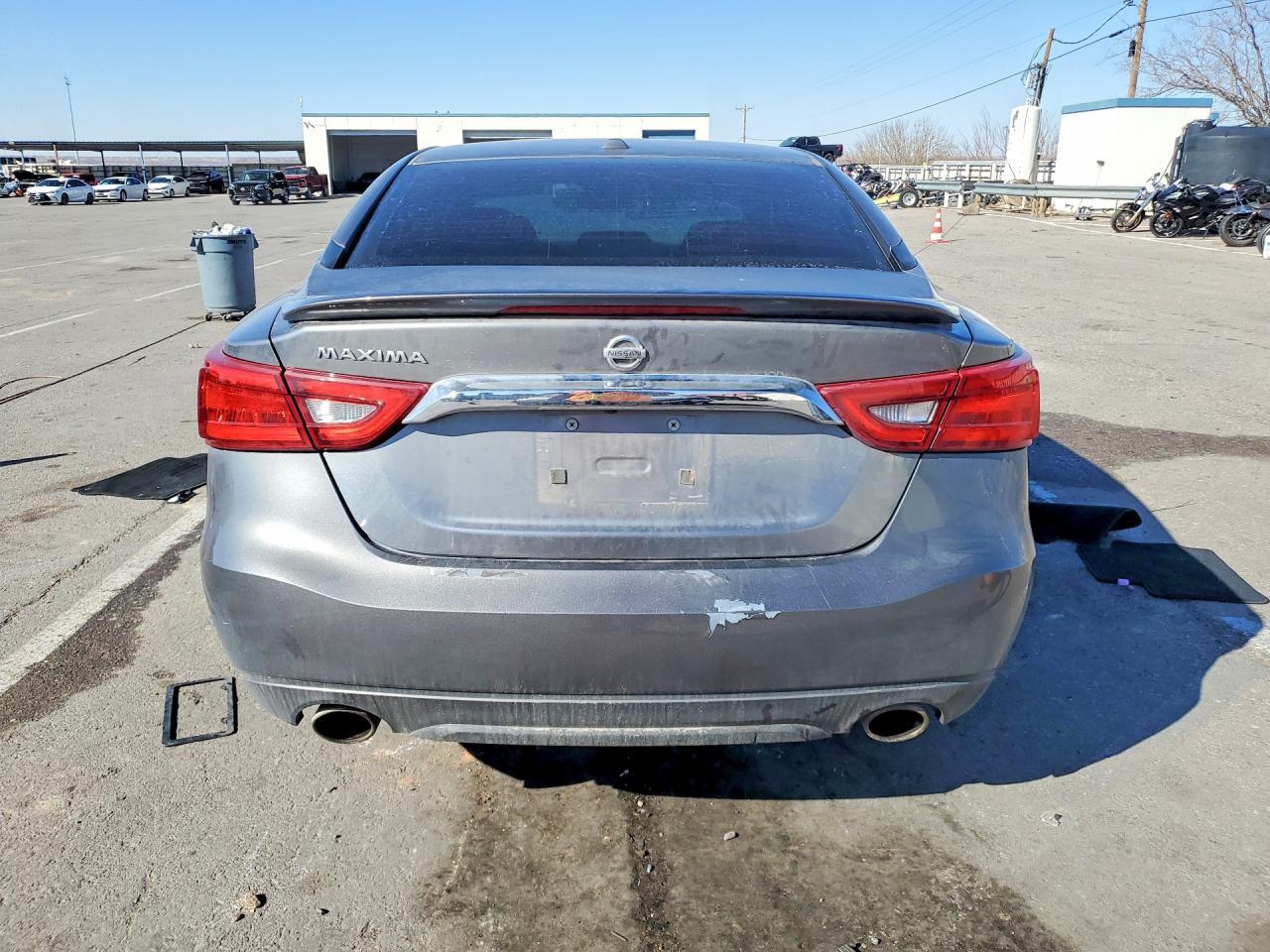 2016 NISSAN Maxima