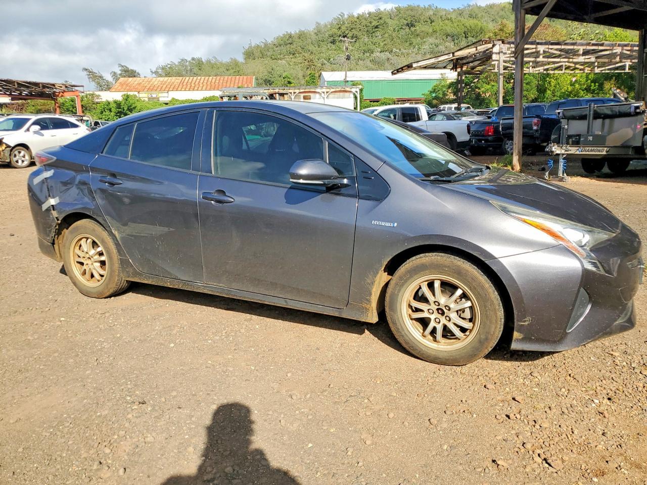 2017 TOYOTA PRIUS