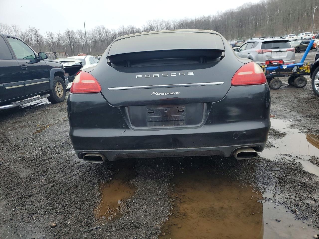 2011 PORSCHE Panamera