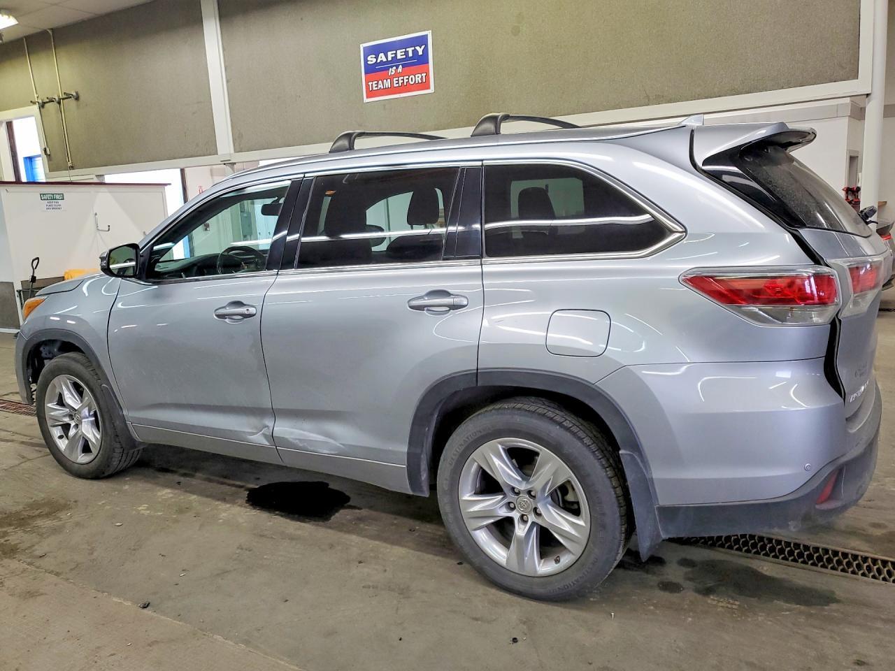 2015 TOYOTA HIGHLANDER