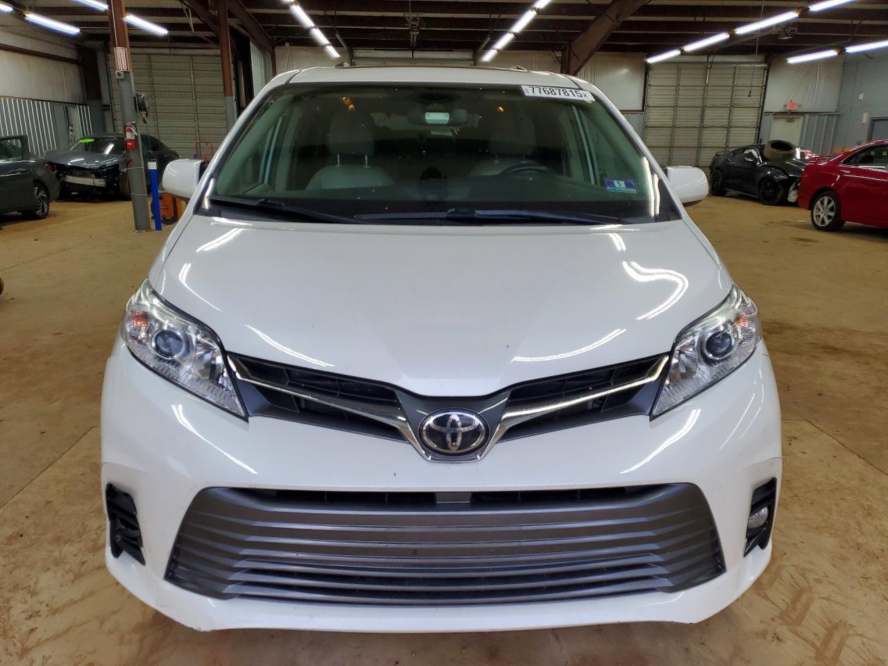 2019 TOYOTA SIENNA