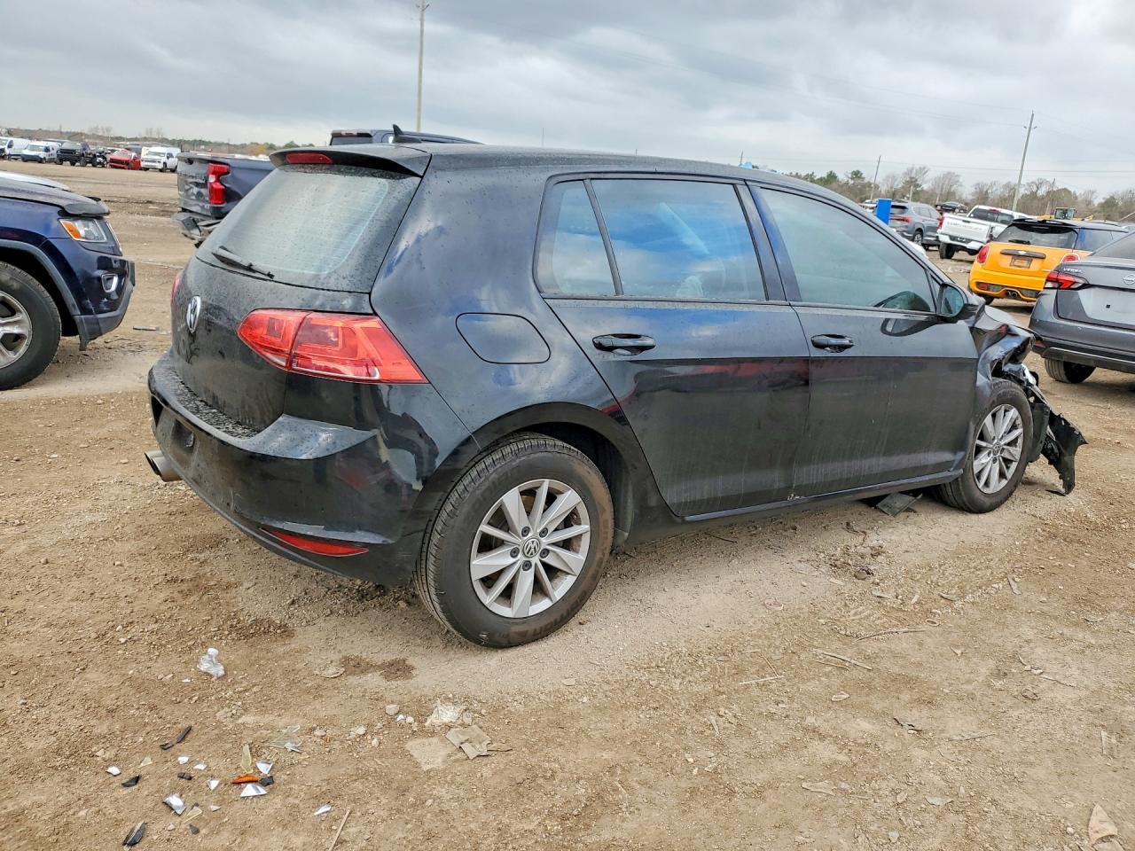 2017 VOLKSWAGEN GOLF