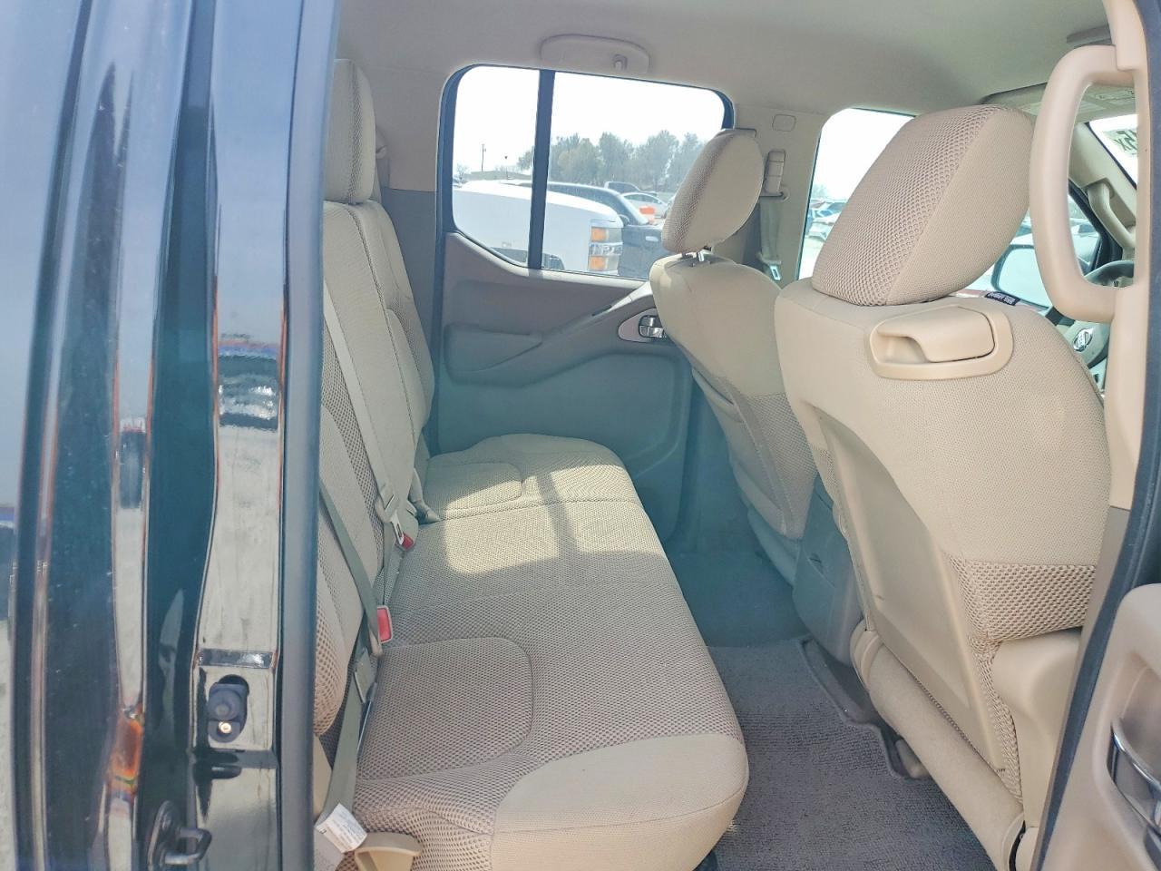2012 NISSAN Frontier