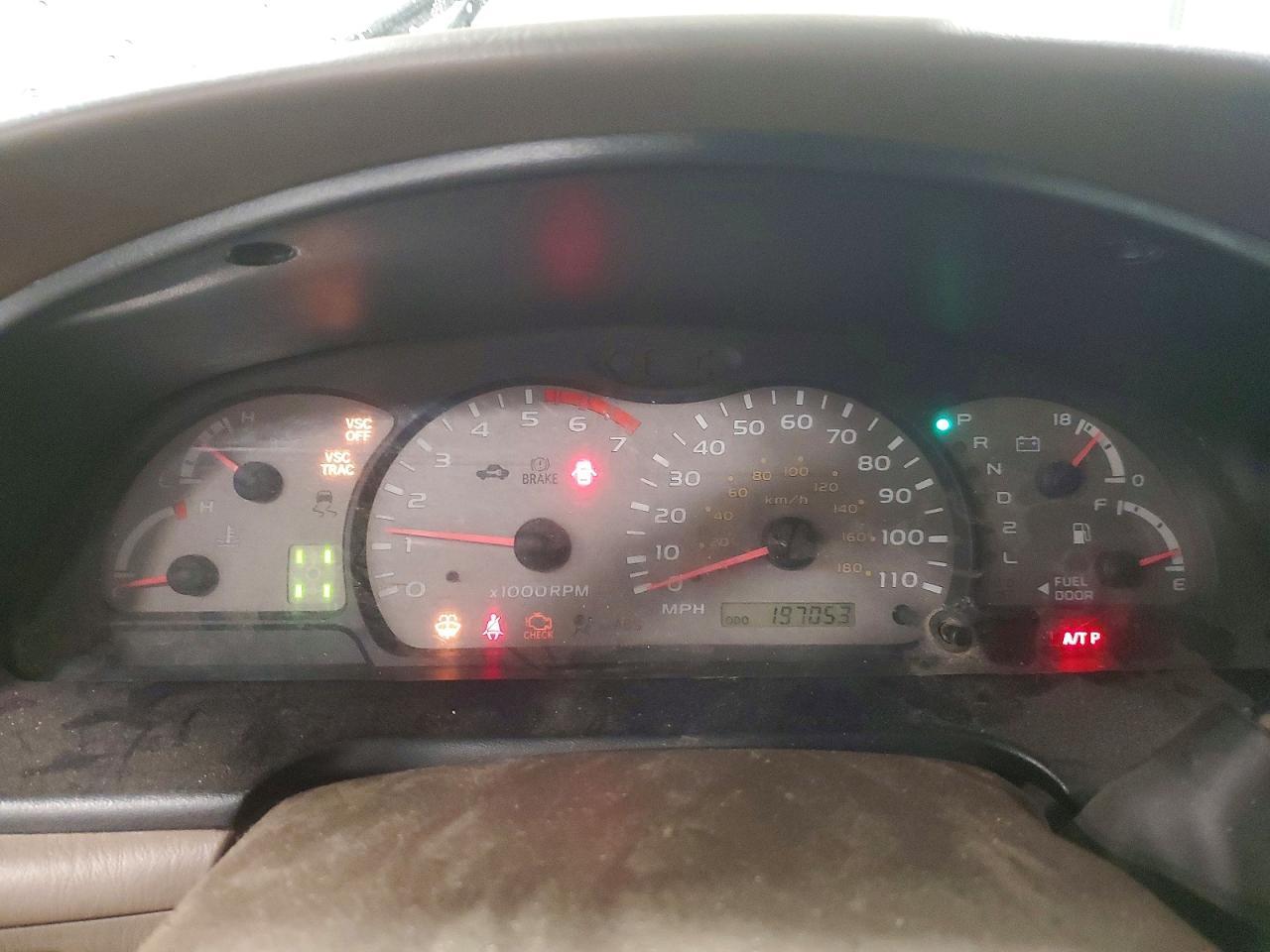 2003 TOYOTA Sequoia