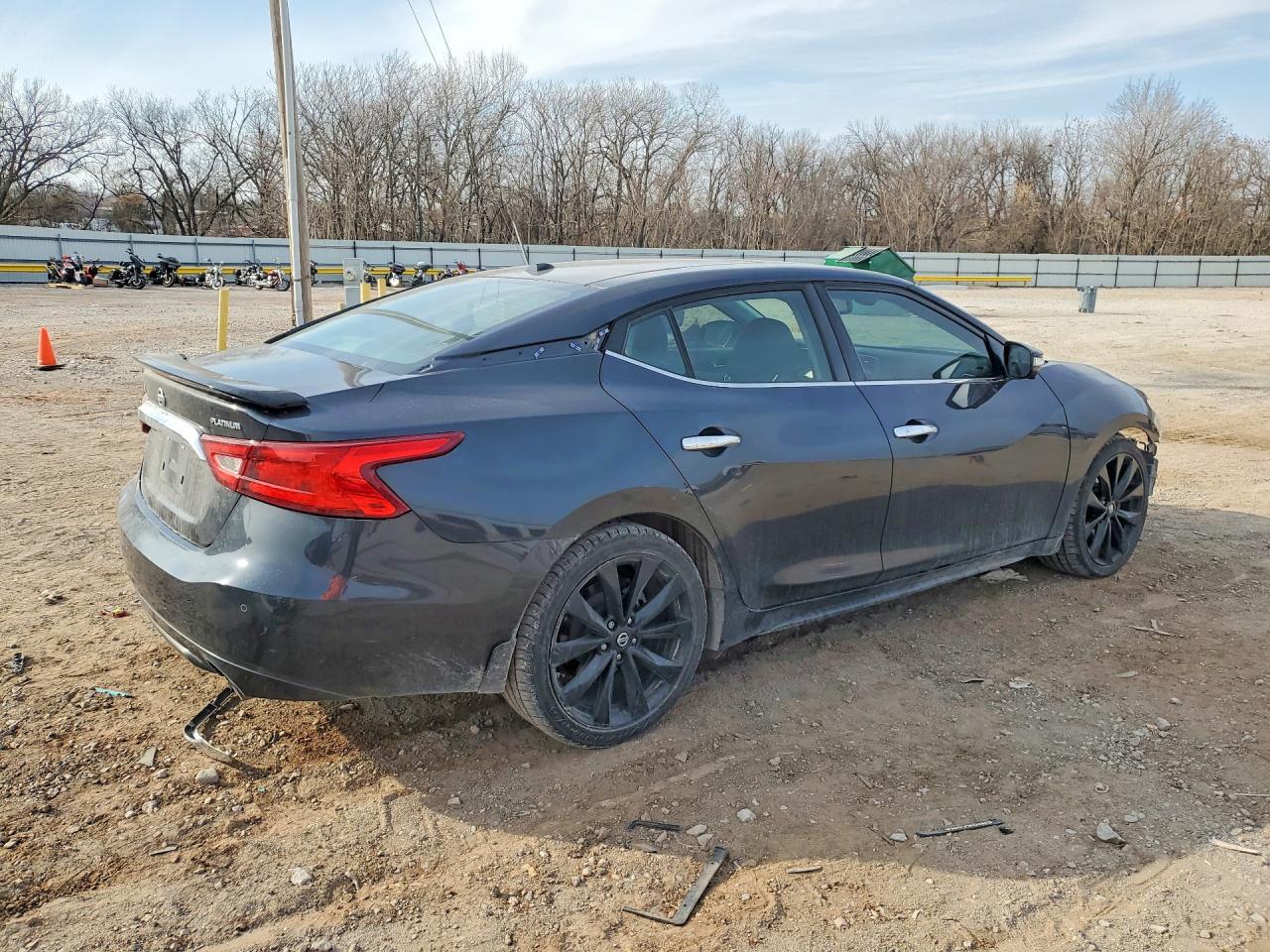 2016 NISSAN Maxima