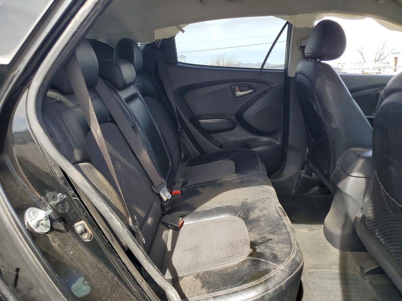 2011 HYUNDAI TUCSON