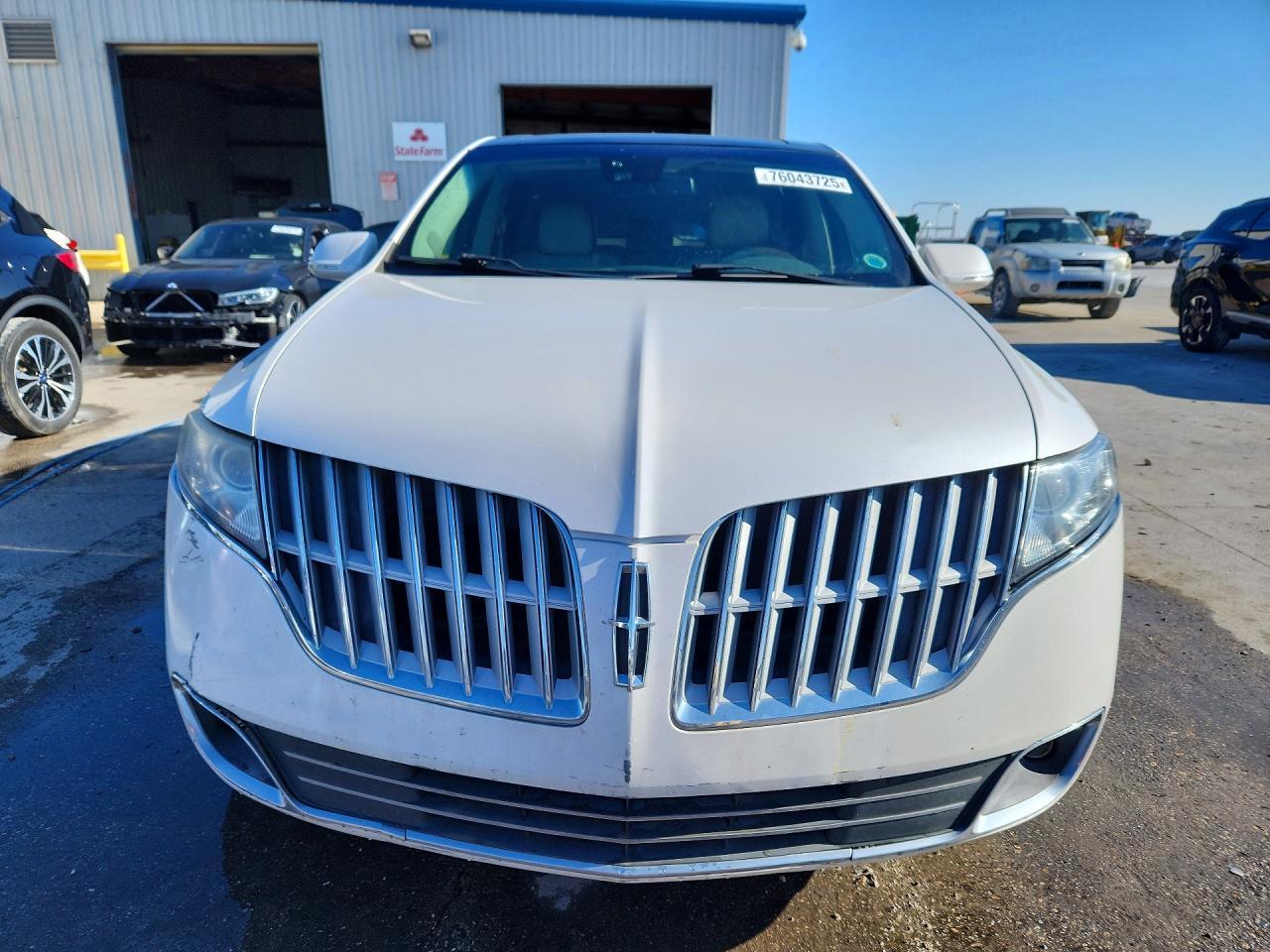 2011 LINCOLN MKT
