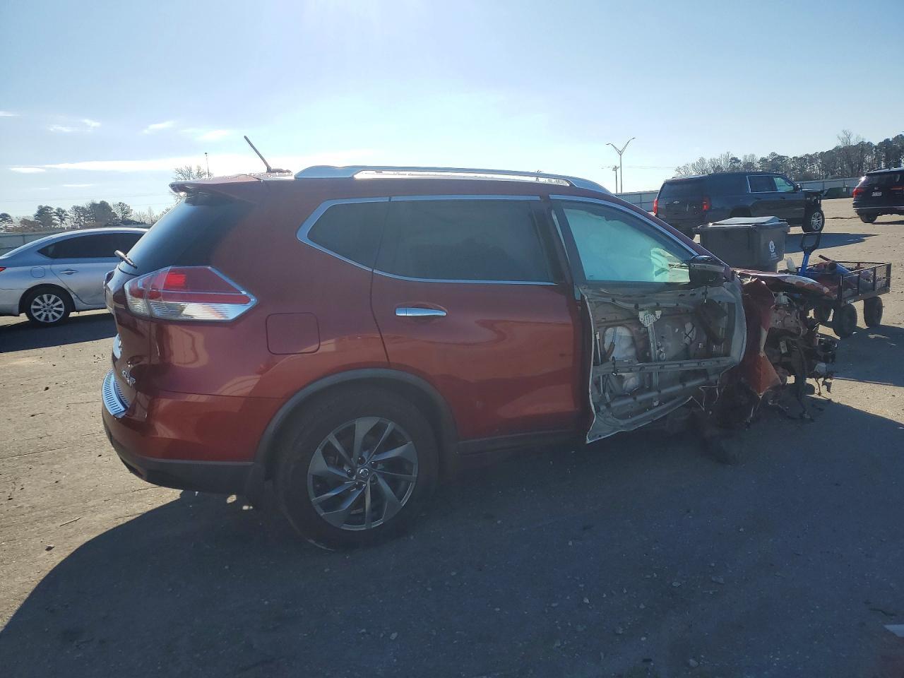 2016 NISSAN ROGUE